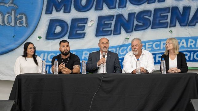 mario secco anuncio un aumento del 30% del basico para los trabajadores municipales