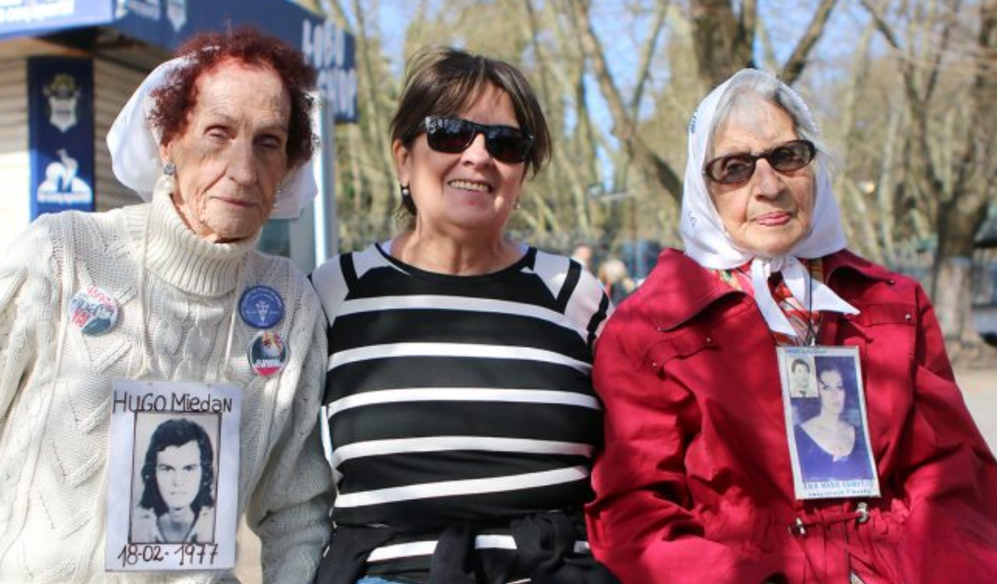 Madres de Plaza de Mayo Bosque