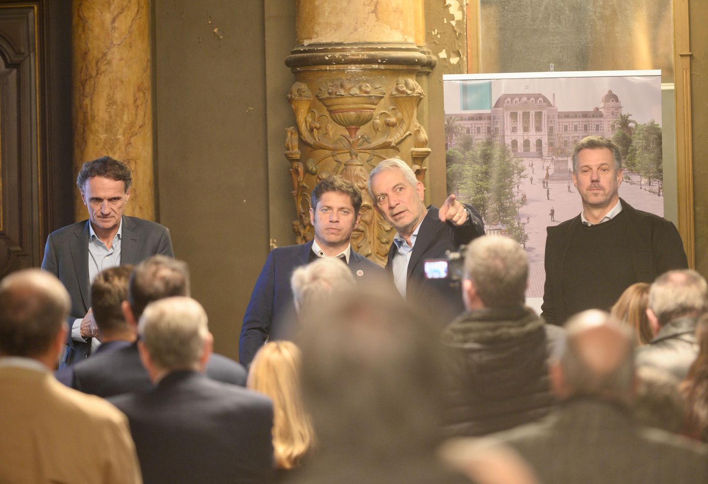 Kicillof y Alak anuncios en La Plata (1).jpeg