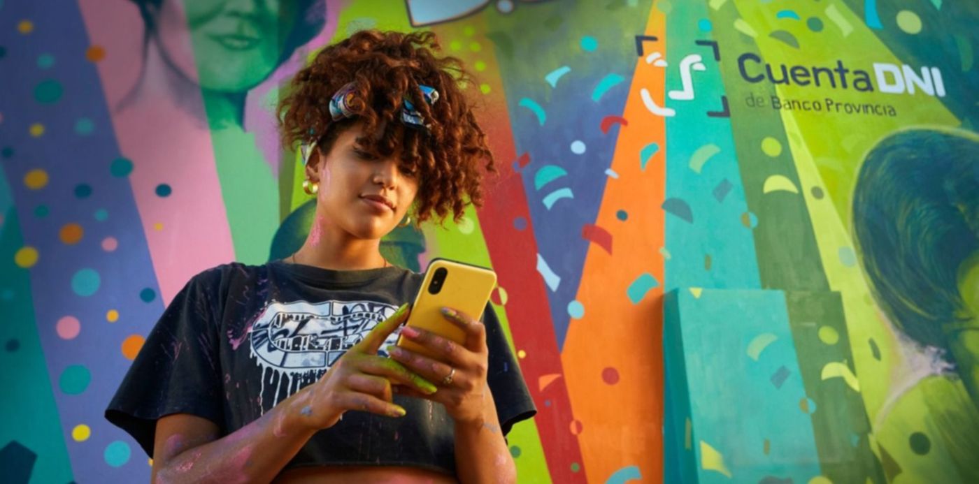 Los jóvenes de entre 13 y 17 años tienen 100% de ahorro para compras en comercios, abonando con QR o clave DNI, con tope de $2.000 por mes. Los jóvenes de entre 13 y 17 años tienen 100% de ahorro para compras en comercios, abonando con QR o clave DNI, con tope de $2.000 por mes.