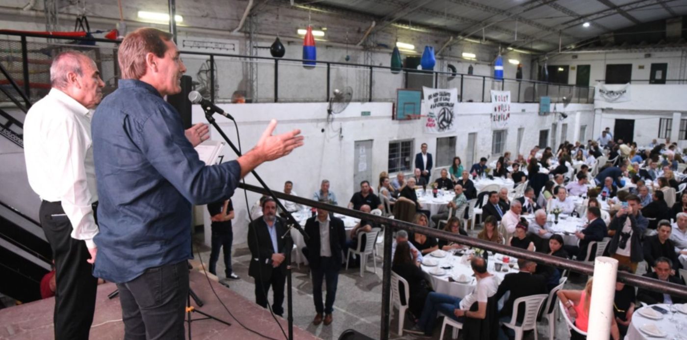 Garro en la cena de la Federación de Instituciones