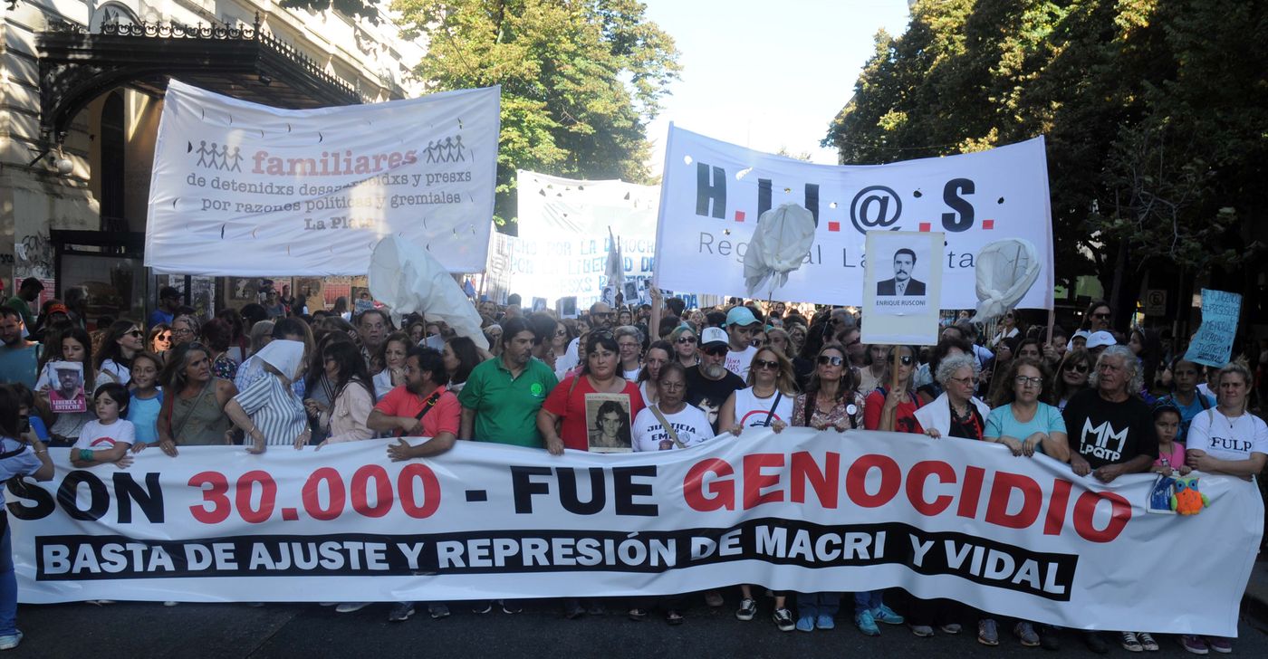 HIJOS La Plata (2).jpg