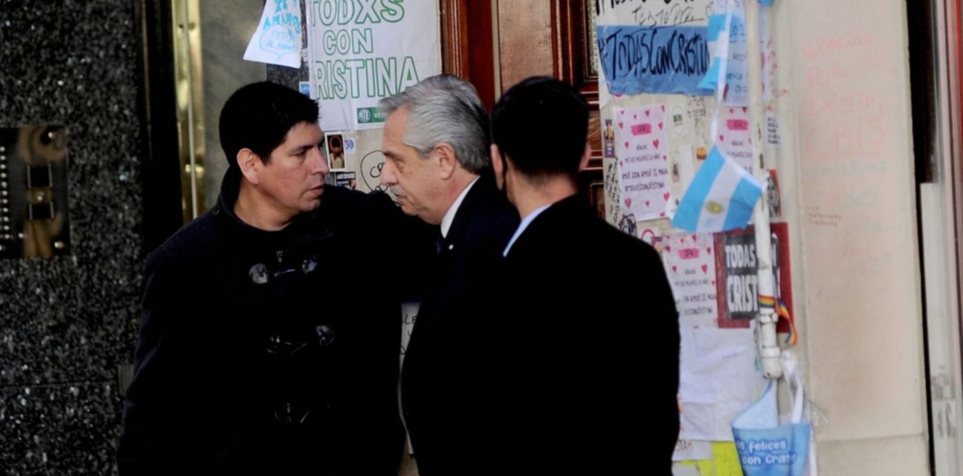 Alberto Fernández en el departamento de Cristina Kirchner