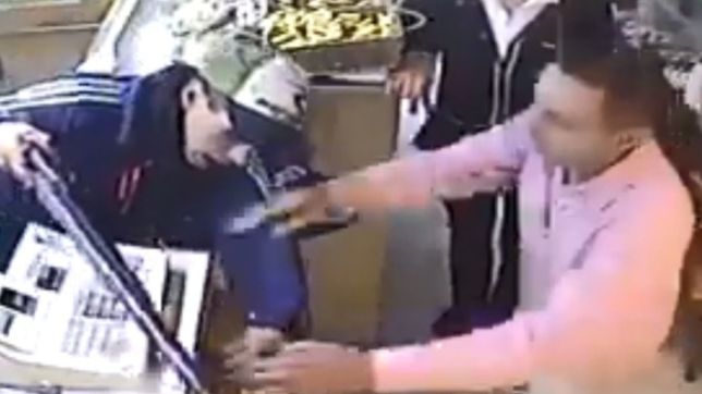 video: entraron armados con una escopeta y robaron en la panaderia la espanola