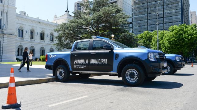 la municipalidad compro patrulleros nuevos tras la venta de dos autos oficiales