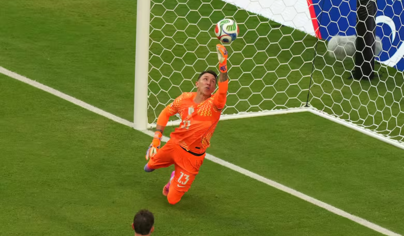 Muslera Uruguay Arabia Saudita Mundial 2