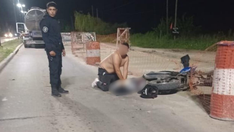 Una mujer murió tras chocar en moto contra un camión cisterna en la avenida 44