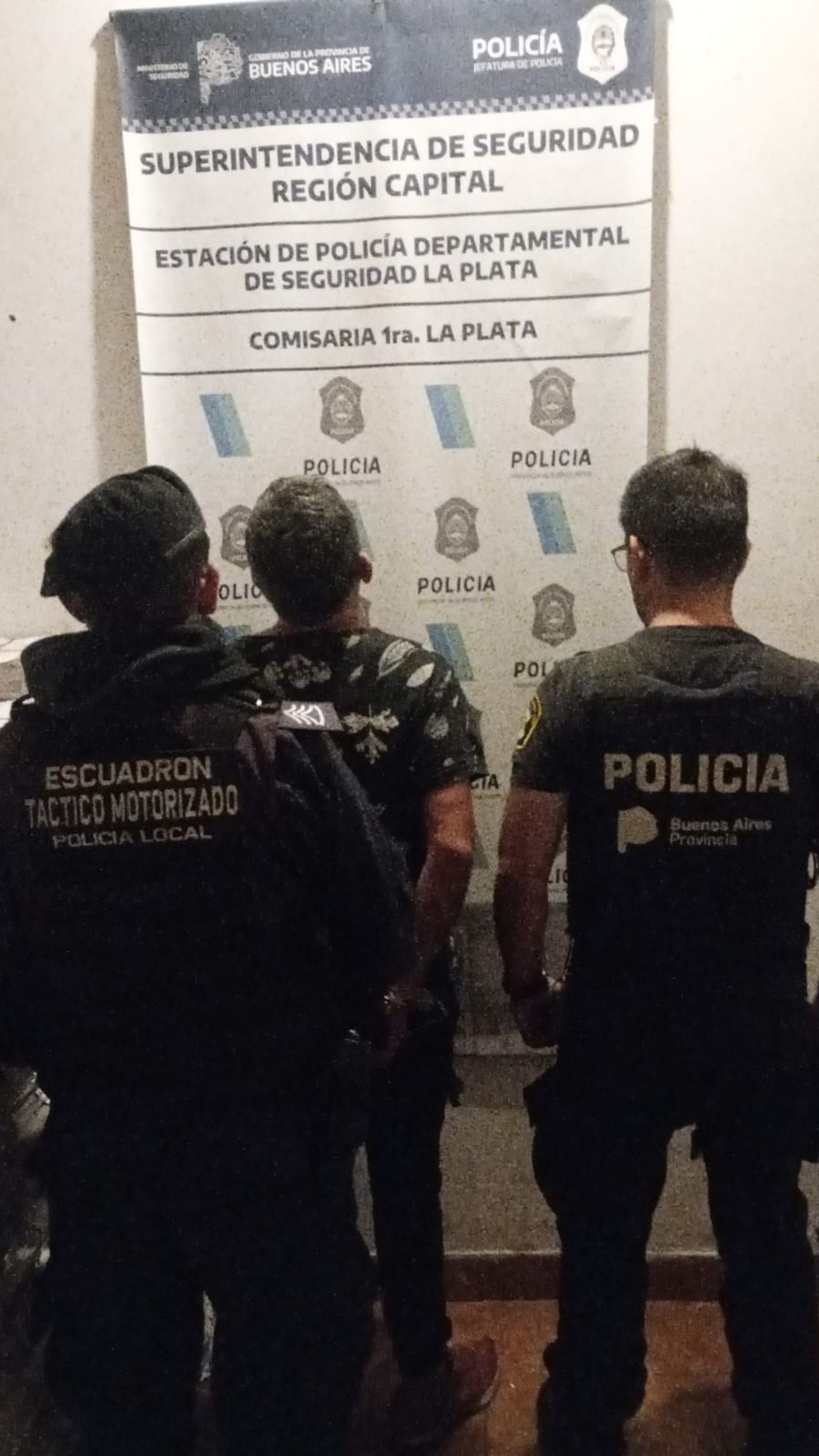 El detenido de 44 años apuñaló a un joven en medio de una discusión. No se encontró el elemento utilizado para perpetrar el ataque. 