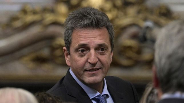 bono, subsidios y planes sociales: ¿que medidas podria anunciar massa en su asuncion?