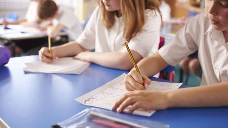 El Gobierno desregula los aranceles de colegios privados y elimina el control estatal tras 30 años El Gobierno desregula los aranceles de colegios privados y elimina el control estatal tras 30 años