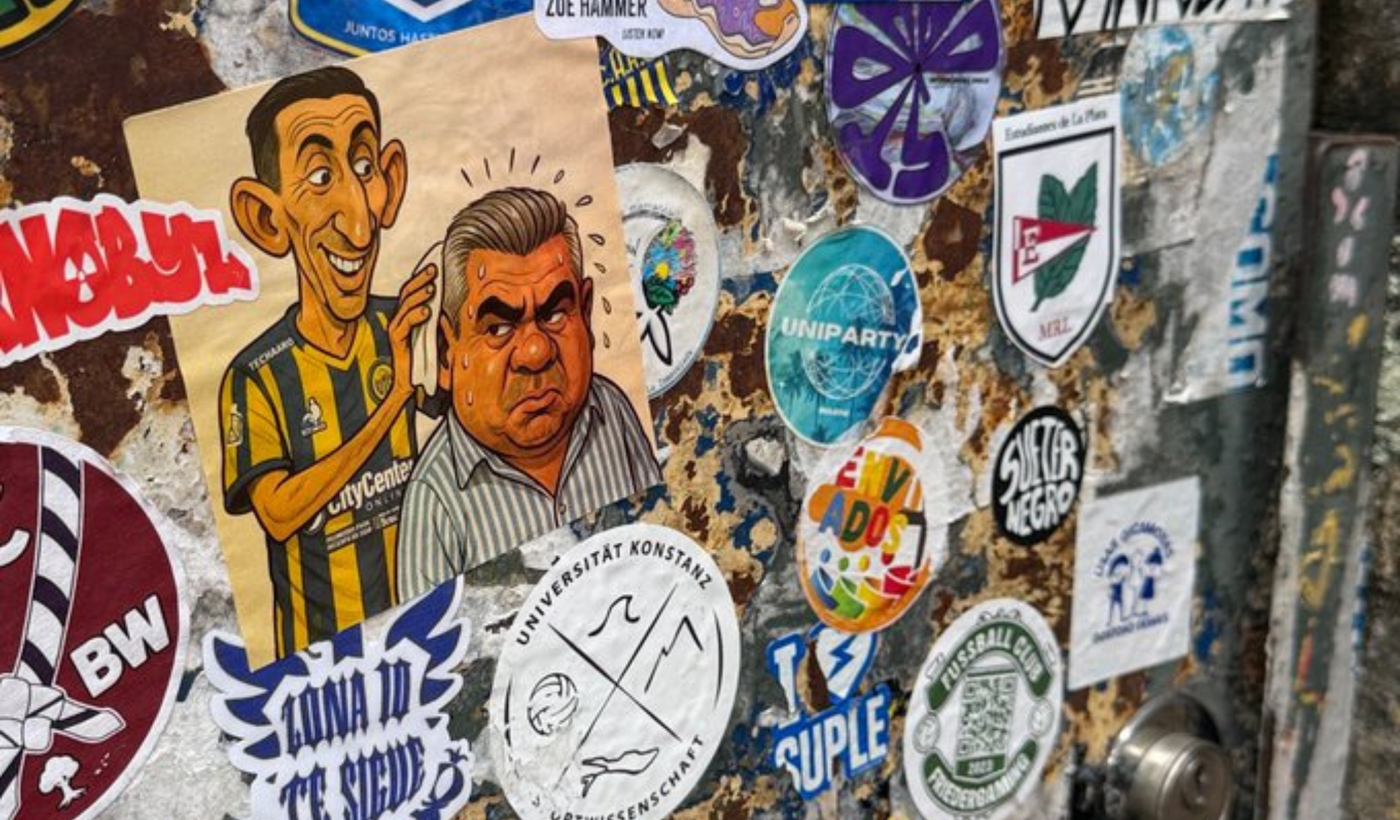 Stickers Di María Tapia escudo Estudiantes