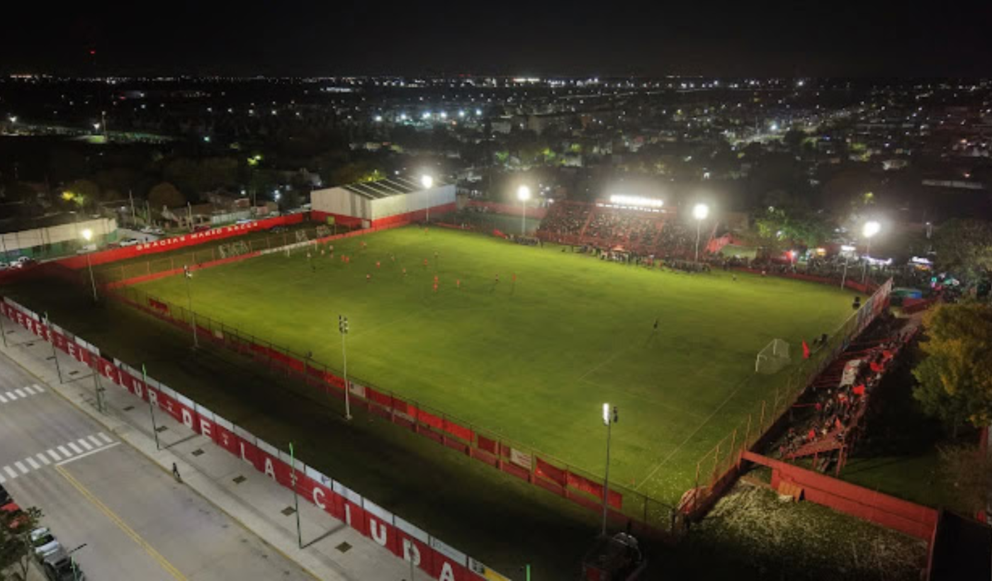 Iluminación Estadio Cambaceres