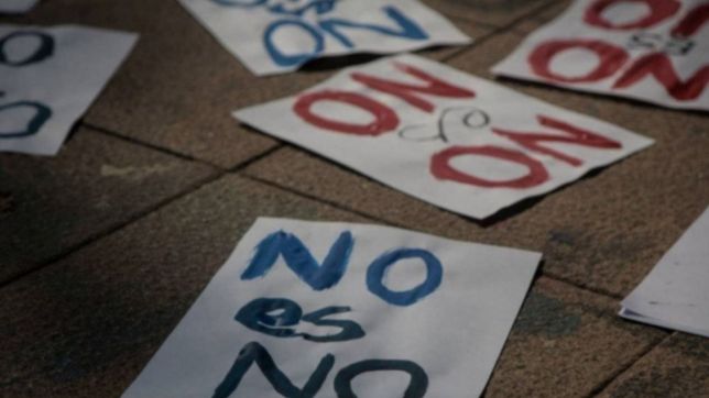 golpeo a su pareja en la plata, la amenazo y quiso atacarla de nuevo frente a la policia