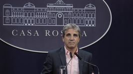 caputo revelo que argentina le pedira al fmi 20.000 millones de dolares
