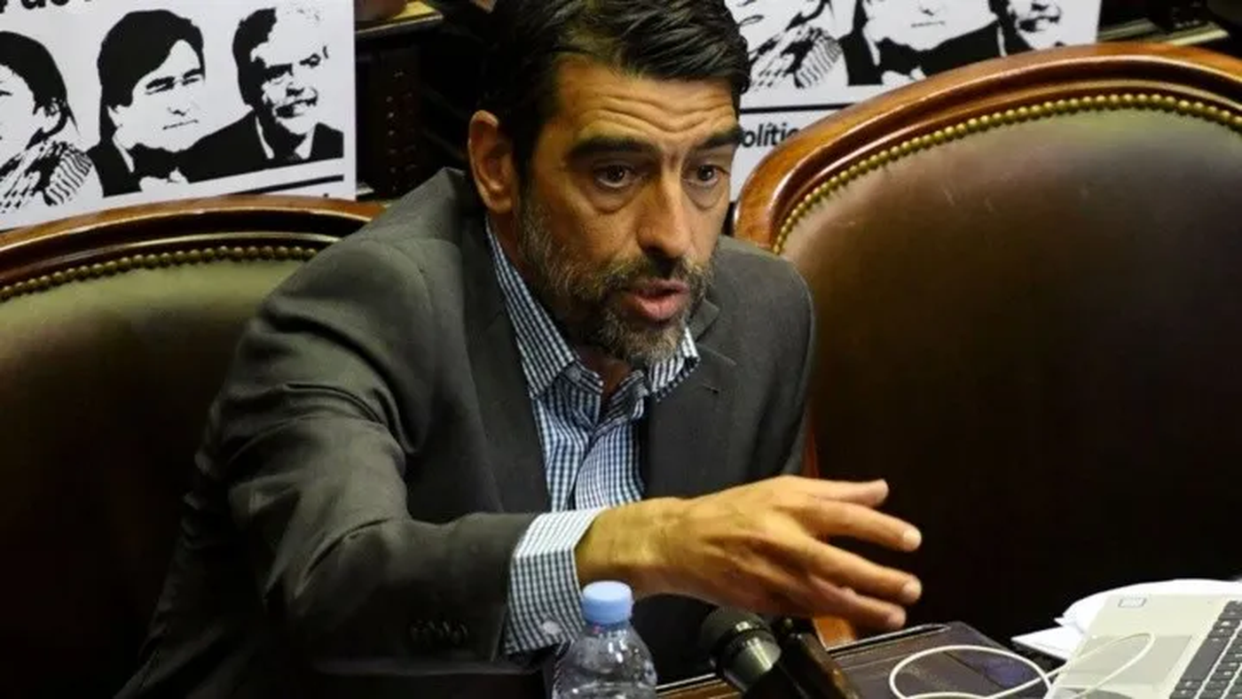 El pedido ante la Justicia para que proh&iacute;ba salir del pa&iacute;s a Mauricio Macri fue hecho por el diputado nacional Rodolfo Tailhade, de Uni&oacute;n por la Patria.