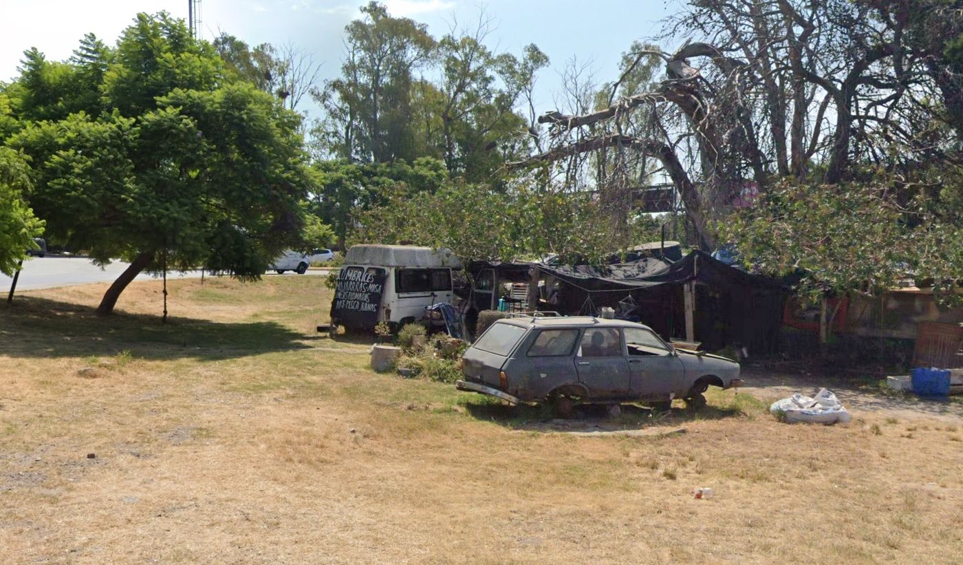 La casa donde se vend&iacute;a carnada estaba frente a la rotonda de acceso a la Autopista La Plata - Buenos Aires