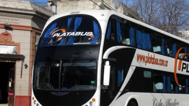 denuncian a una empresa de transporte que dejo varadas a dos pasajeras platenses