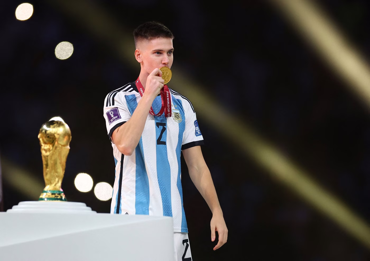 Juan Foyth salió campeón del mundo con la Selección argentina en el Mundial 2022