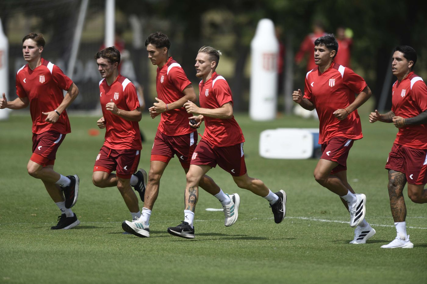 Estudiantes entrenamiento pretemporada Amondarain Magdaleno Pereyra Ascacibar Perez Farías