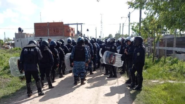 confirman que hay 35 detenidos tras el desalojo en guernica