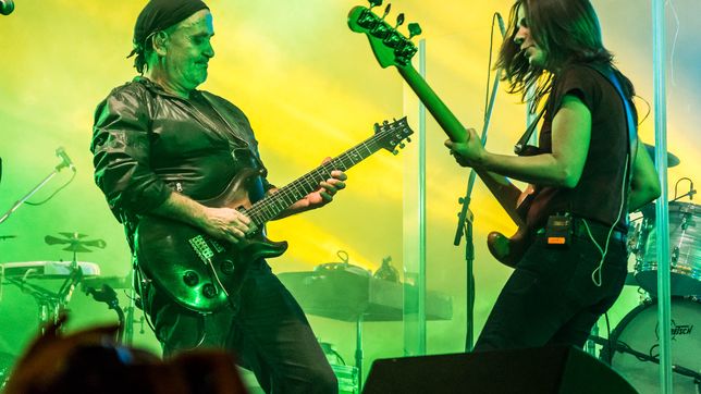 las pelotas, domingo club, microteatro, boleros y mucho mas en la agenda del finde en la plata