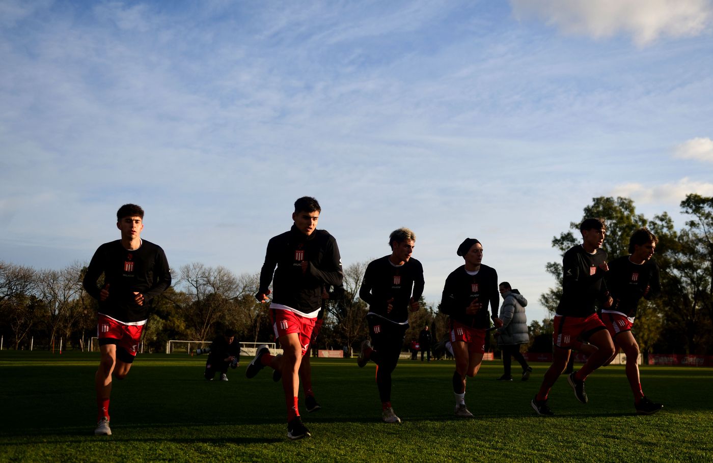 Entrenamiento Estudiantes Benedetti Atum.jpg