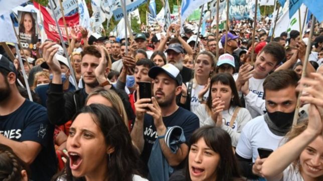 asi se vivio el cierre de campana del frente de todos en la plata