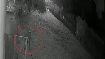 Delincuentes irrumpieron en un barrio cerrado de La Plata y asaltaron a una familia
