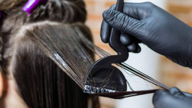 son muy daninos: la advertencia de una peluquera platense por los alisados que son furor