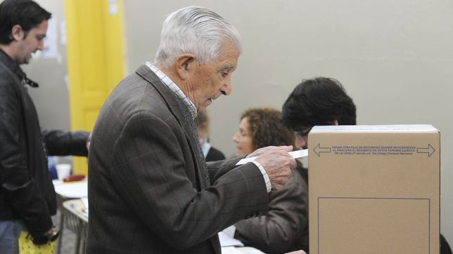 el debate por la autonomia municipal llego a la plata y proponen hacer una consulta popular