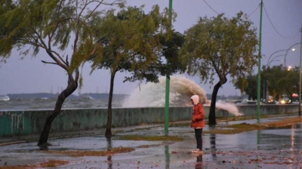 Alerta en la región por una crecida del Río de la Plata
