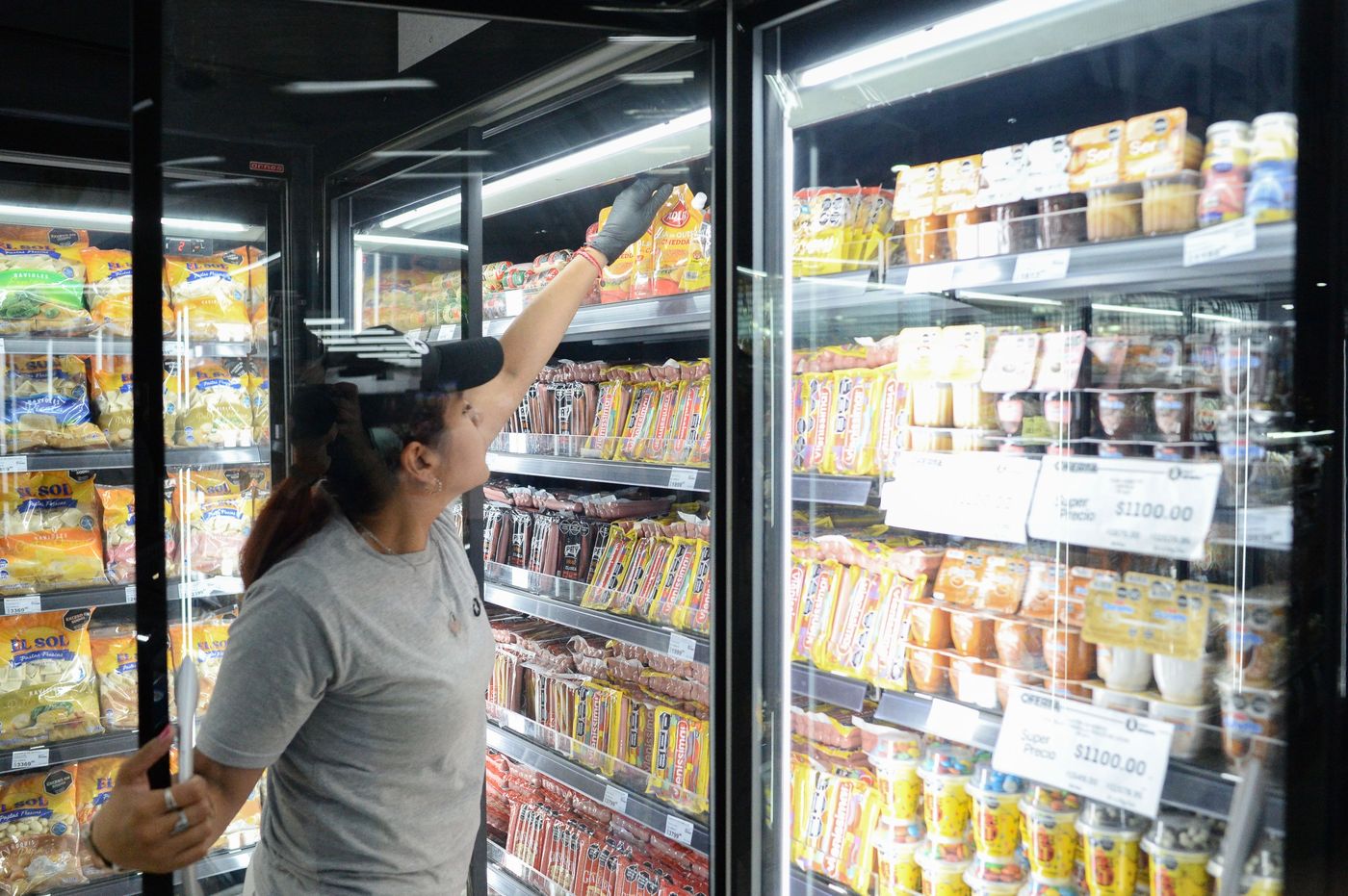 Reinauguración de supermercado El Nene góndolas inflación (6).jpeg