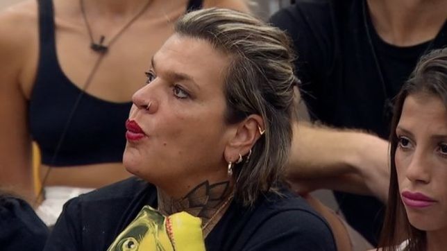 los participantes de gran hermano le hicieron una broma cruel a la platense sandra priore y prometio venganza