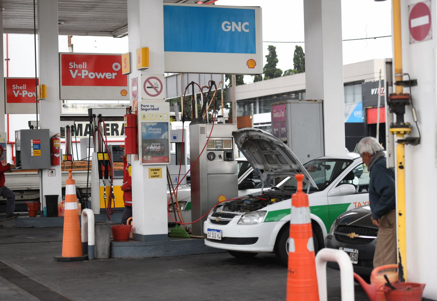 colas filas para cargar GNC (9)