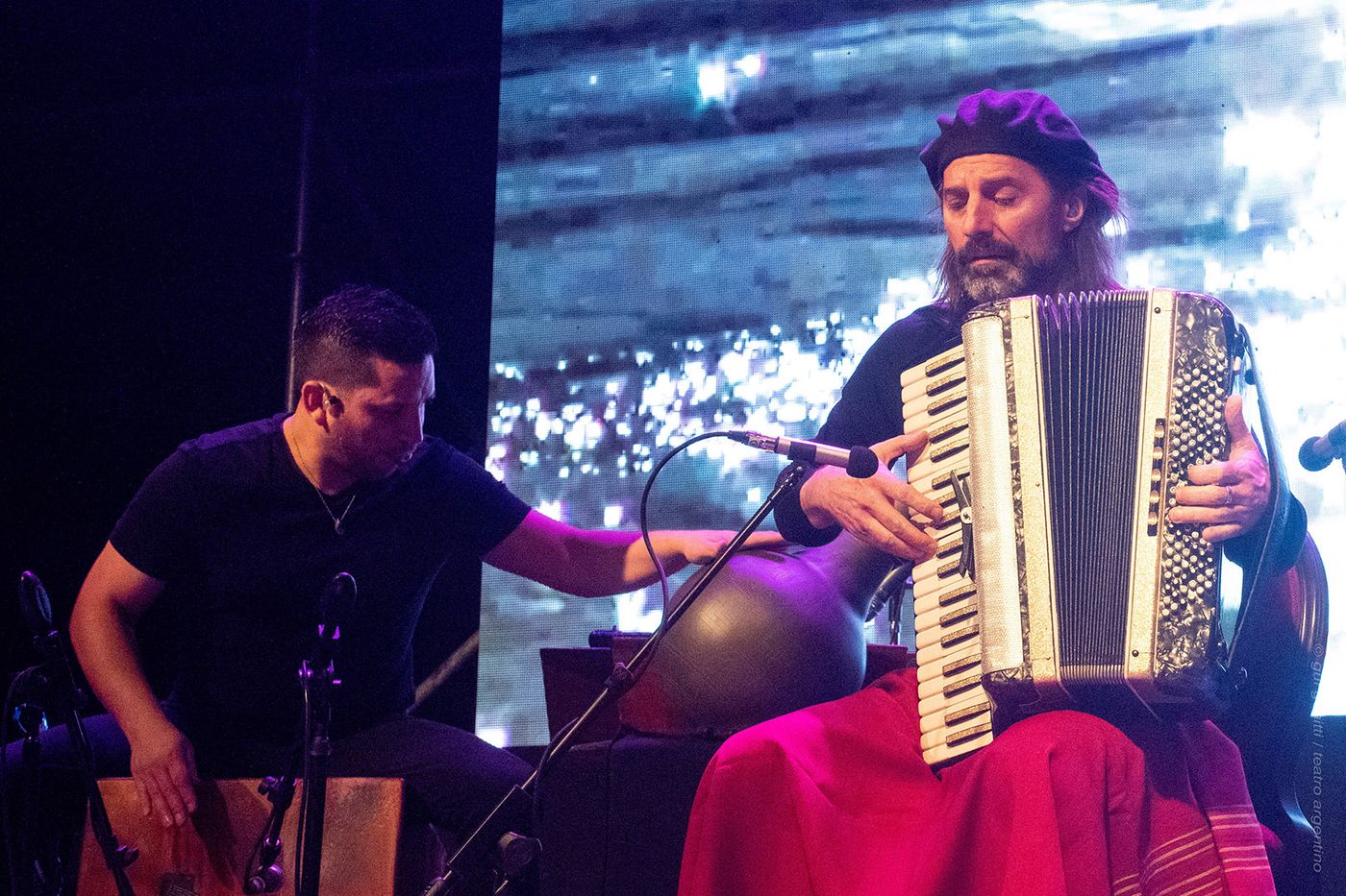 El Chango Spaciuk coordinara el homenaje musical a la Patria en el Teatro Argentino