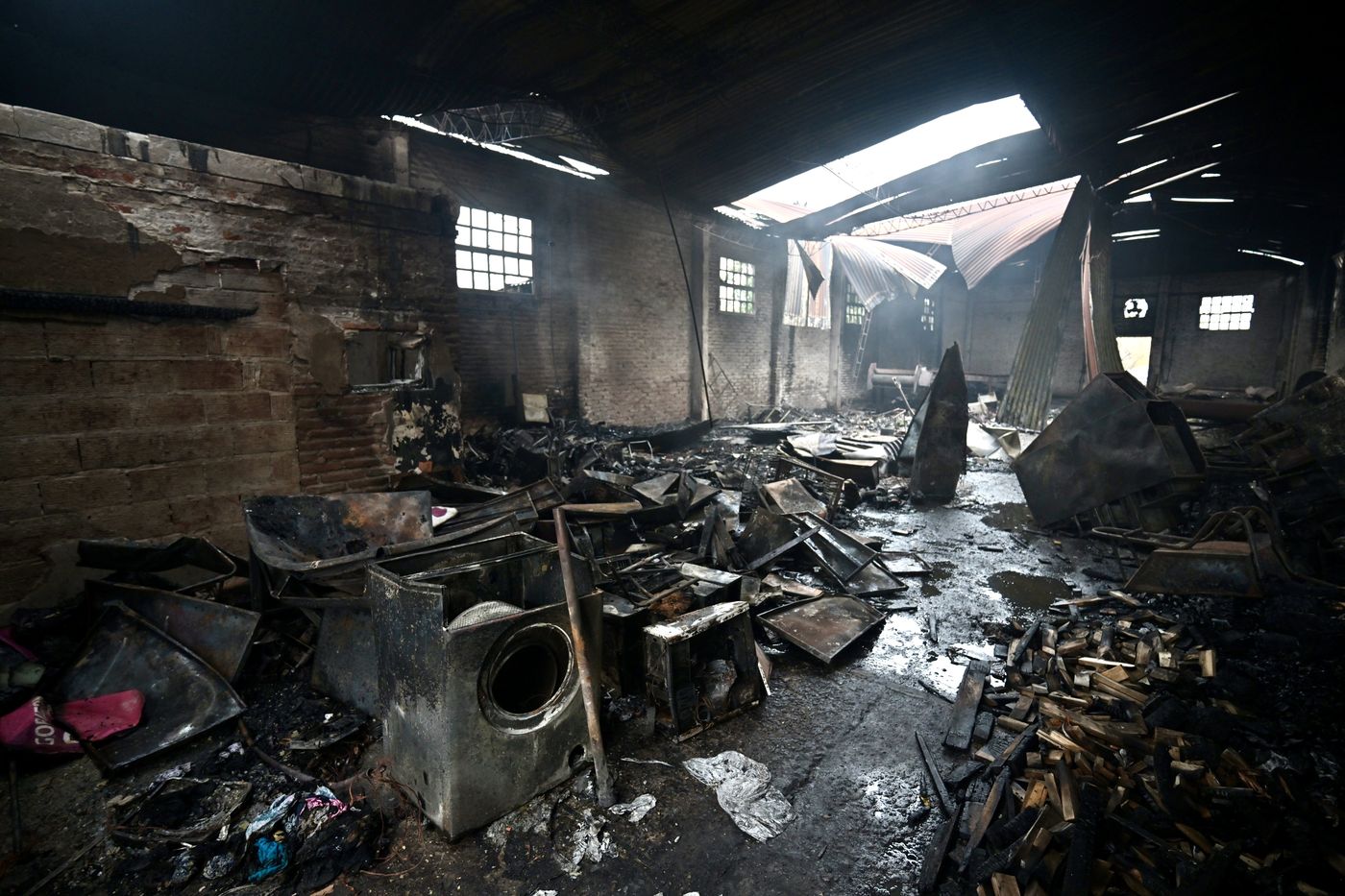 Incendio papelera cooperativa cartonera Melchor Romero (15).JPG