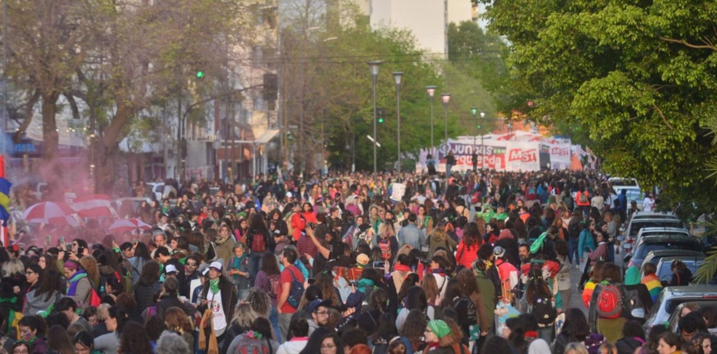 1571024238150.jpeg?oh=996&width=1479&scaleX=1&height=740&rotate=0&scaleY=1&ow=1500&x=11&y=149&&cw=1920&ch=950