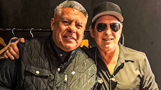 chiqui tapia perdon..., el canto de calamaro en pleno show para al presidente de la afa