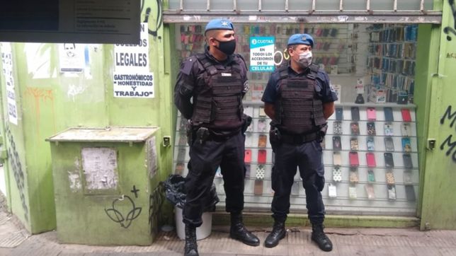 los policias caminantes volvieron a algunas zonas de la plata