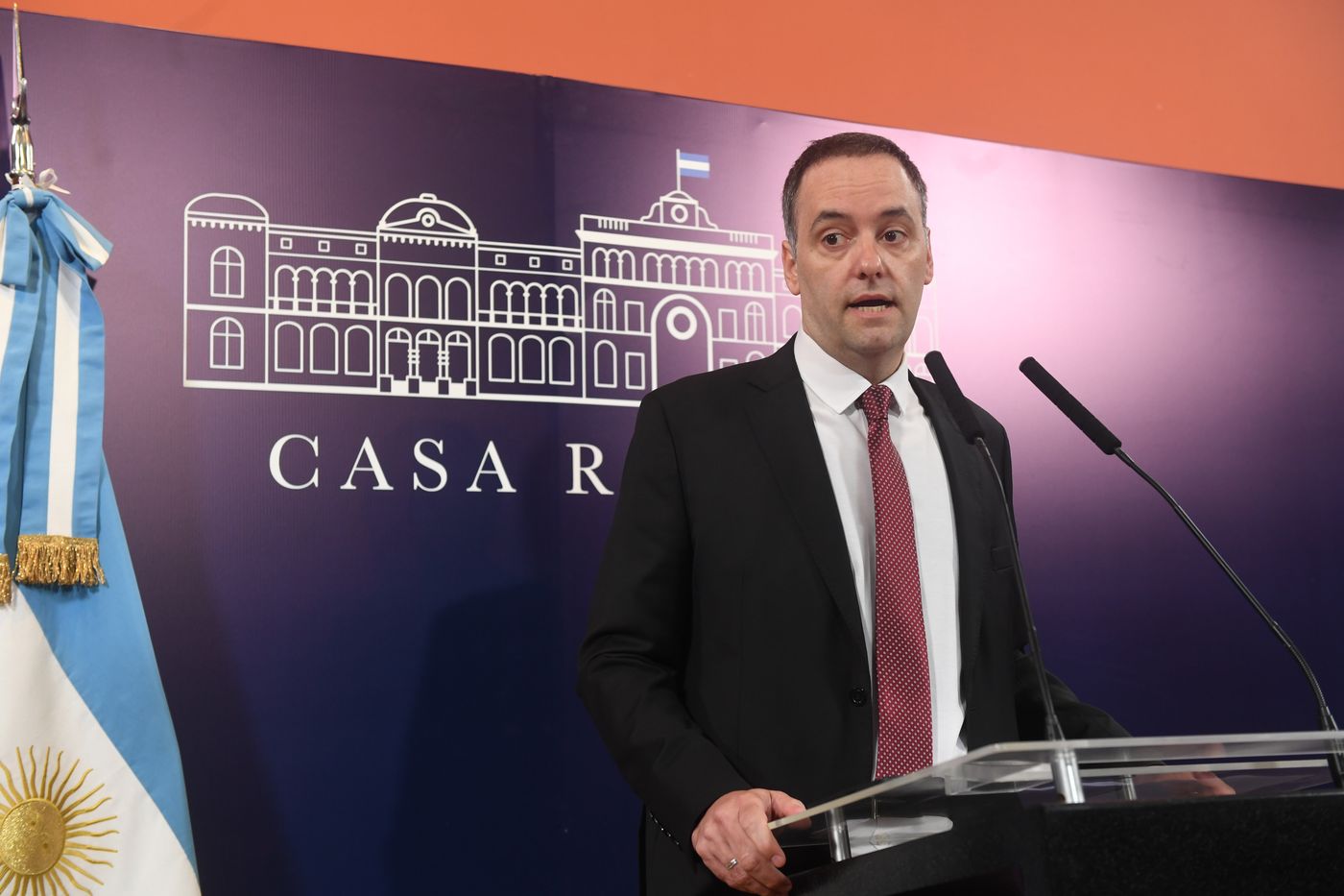 Manuel Adorni (4)