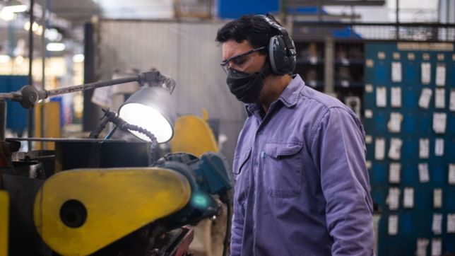 gremios reclaman por un nuevo bono de fin de ano y aumento del salario minimo