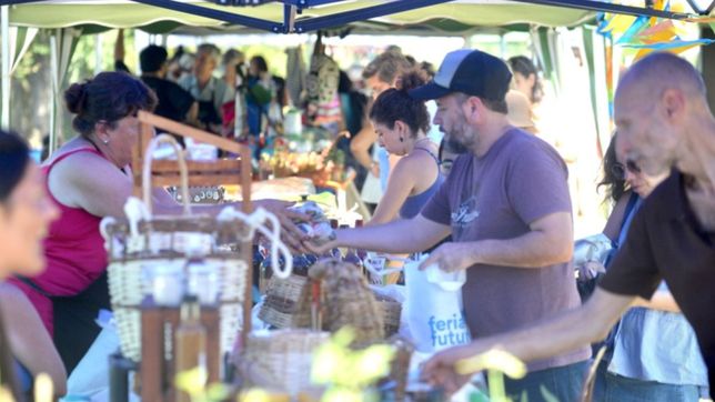 con semillas, stands y mil productos, asi se vivio la fiesta del tomate platense en los hornos