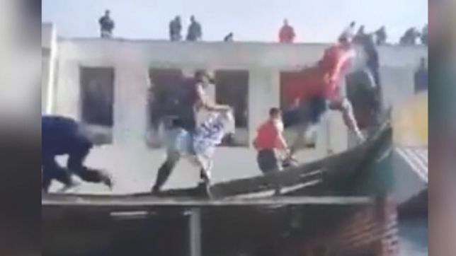 todos los videos de la protesta de presos en los techos de la carcel de melchor romero