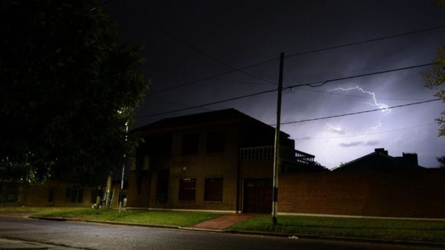 que dice el pronostico: alerta por la tormenta que avanzo sobre la plata