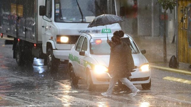 el sabado amanecio pasado por agua: asi va a continuar el fin de semana en la plata