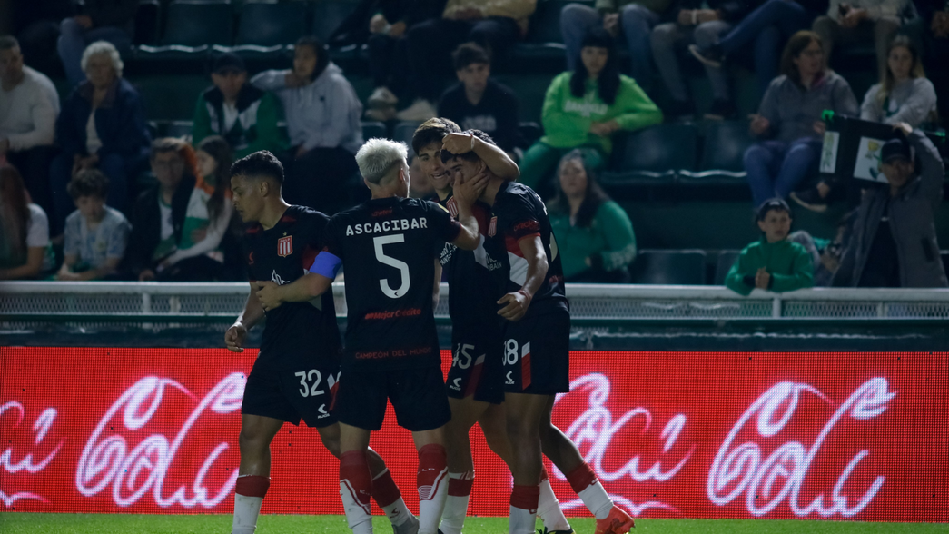 La lista de debutantes con gol en Estudiantes: Joaquín Tobio Burgos es el quinto del siglo XXI