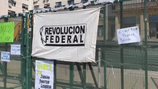la justicia portena ordeno liberar a los miembros de revolucion federal