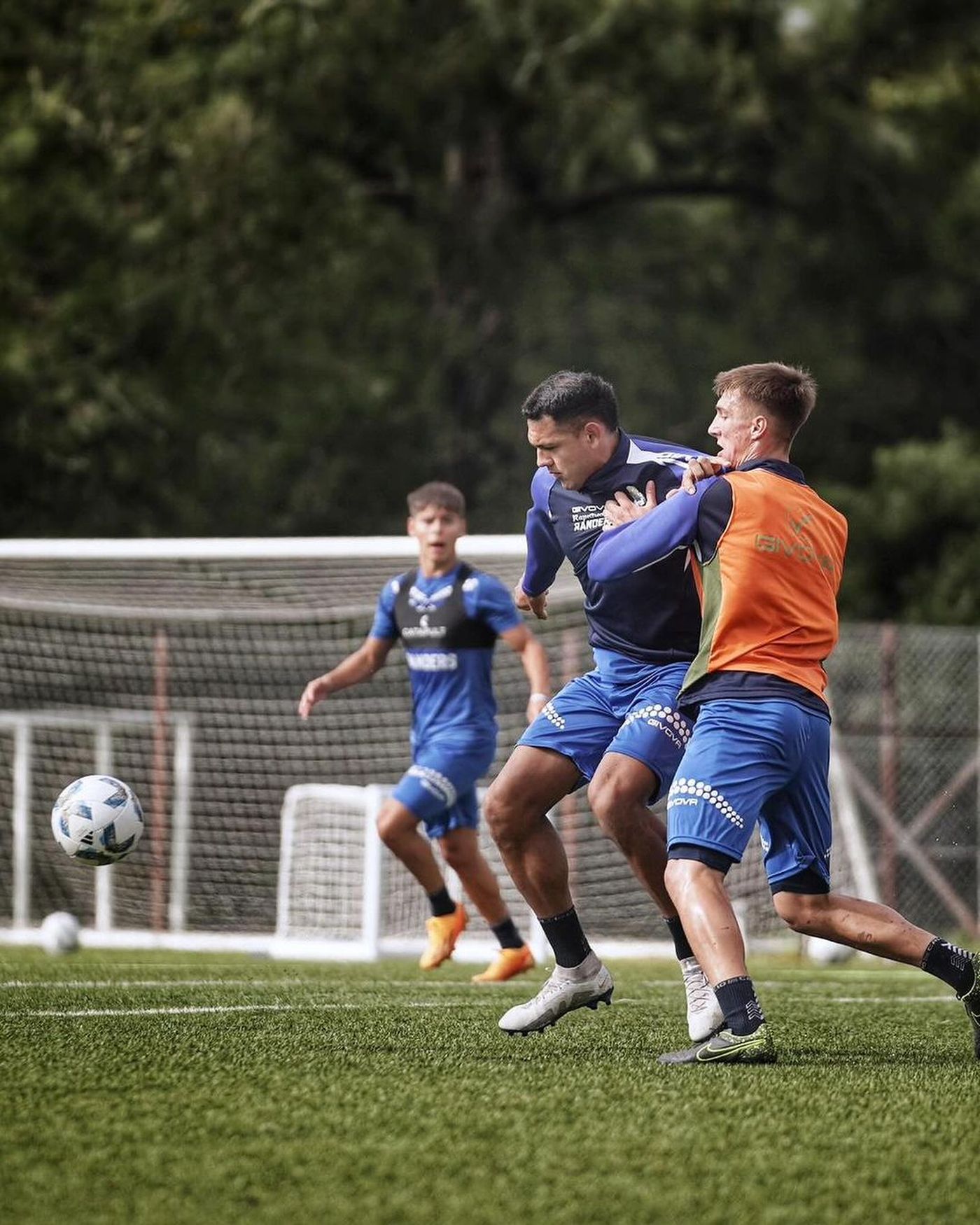 Gimnasia entrenamiento Estancia Chica Colmán.jpg