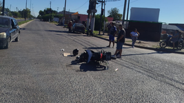 un violento accidente entre una moto y un auto en la plata termino con un joven internado un violento accidente entre una moto y un auto en la plata termino con un joven internado