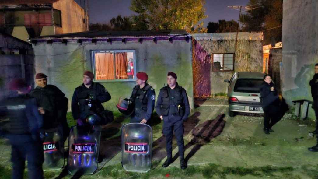 Tres allanamientos y tiros en La Plata durante la detención de una banda de entraderas